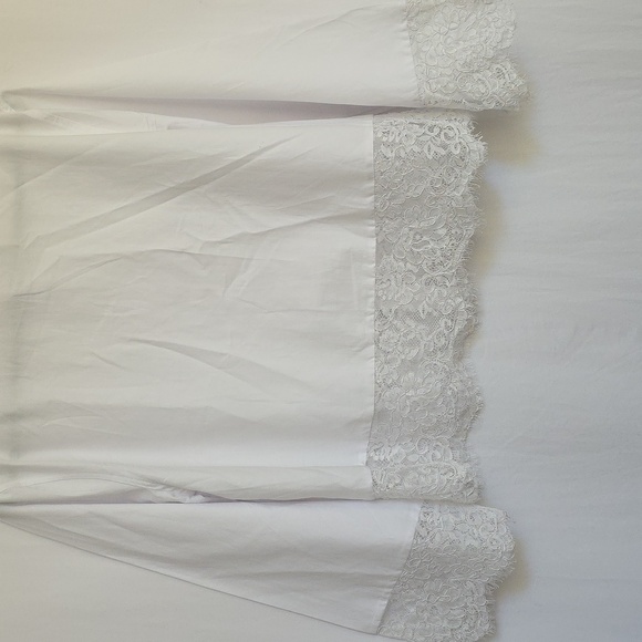 L'Agence White Blouse With Lace Hem And Cuffs.  Size Small Petite - Picture 8 of 10